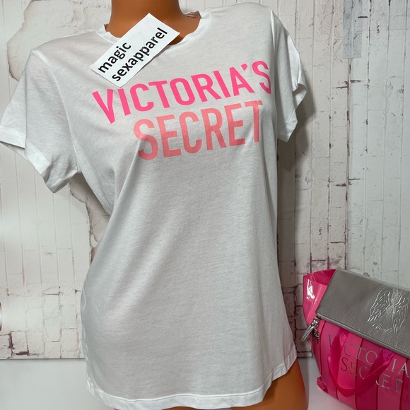 VS M FASHION SHOW GLITTER LOGO DESTINATION T-SHIRT SUPER SOFT - Picture 2 of 2